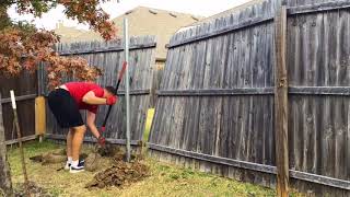 Fence Repair - Replace broken wood fence post. Resimi
