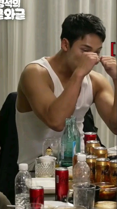 Mingyu flexing his body #mingyu #mingyuseventeen #seventeen #trending #viral