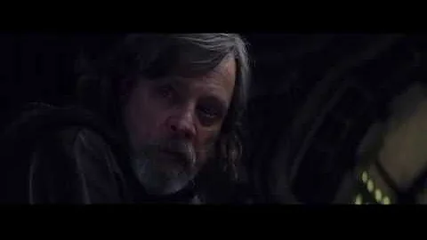 LUKE REUNITES WITH R2-D2