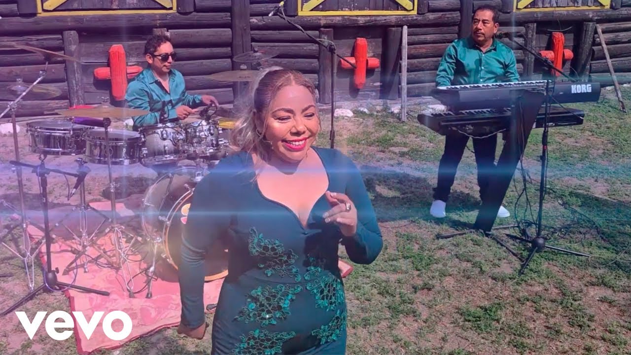 Silvia Y Los Gómez - Popurrí Mambos: Toluca Mambo/Pachuco Bailarín/Mambo #8/Que Rico El Mambo