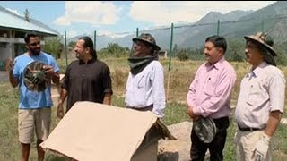 Rocky & Mayur learn about bee-keeping in Katrain, Himachal