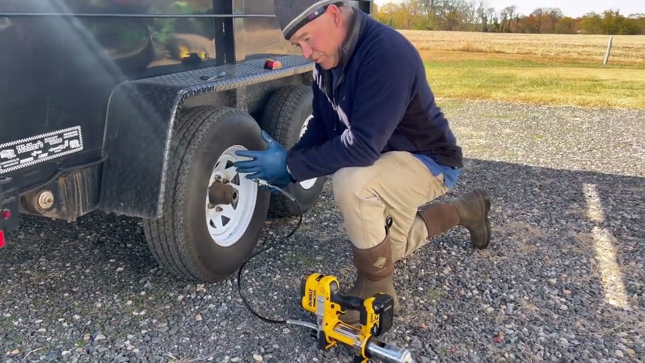 Dewalt Battery Operated Grease gun: How does it work?