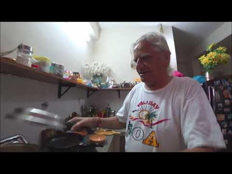 292. Муж назначил меня ассистентом по кухне. Готовит овощное рагу по индийски. Матильда или Нюша?