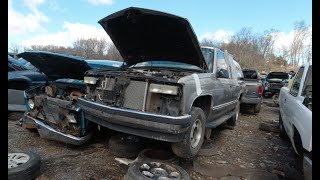 (Junkyard Exploration) 1999 GMC Suburban - LKQ Pick Your Part - (Crazy Ray's)