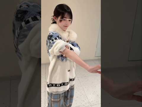 Brother Checks Sister Hand… Her Acting Gets Exposed!