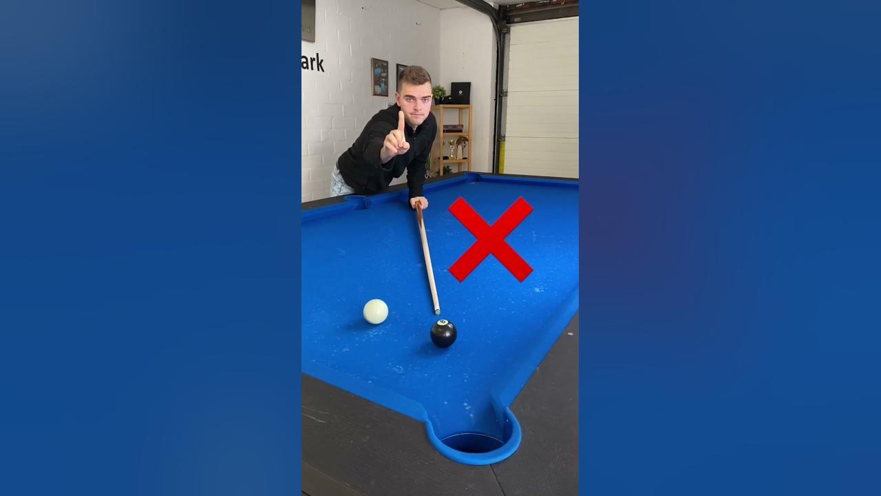 Pool lesson: how a beginner ❌ vs an expert would play this shot ✅ #billiards #billiard