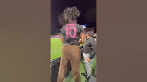 'If Messi scores this free kick, I'm a Messi fan' - Speed 🤣 #shorts