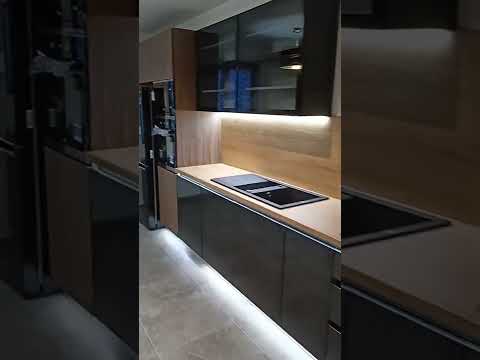 Video: Kako izgledaju moderni kuhinjski interijeri