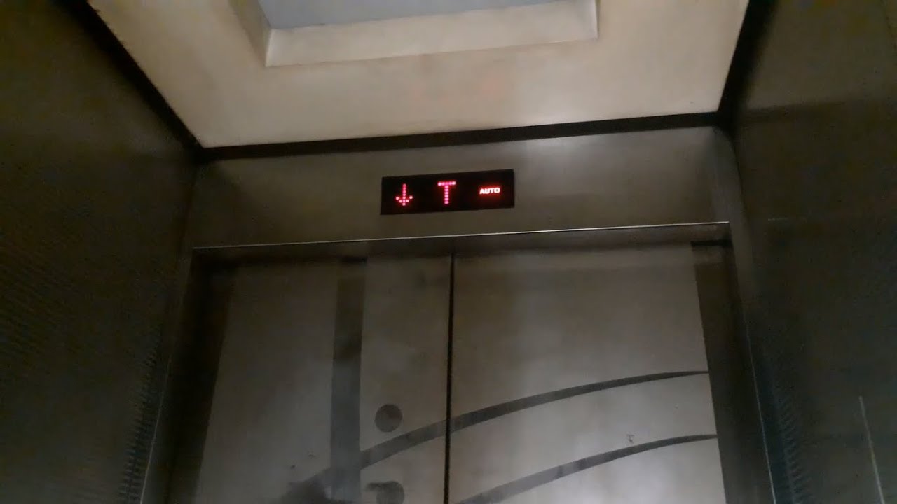 (Turned off) Elevator Episode 20 : HORRIBLE Hyundai Scenic Elevator