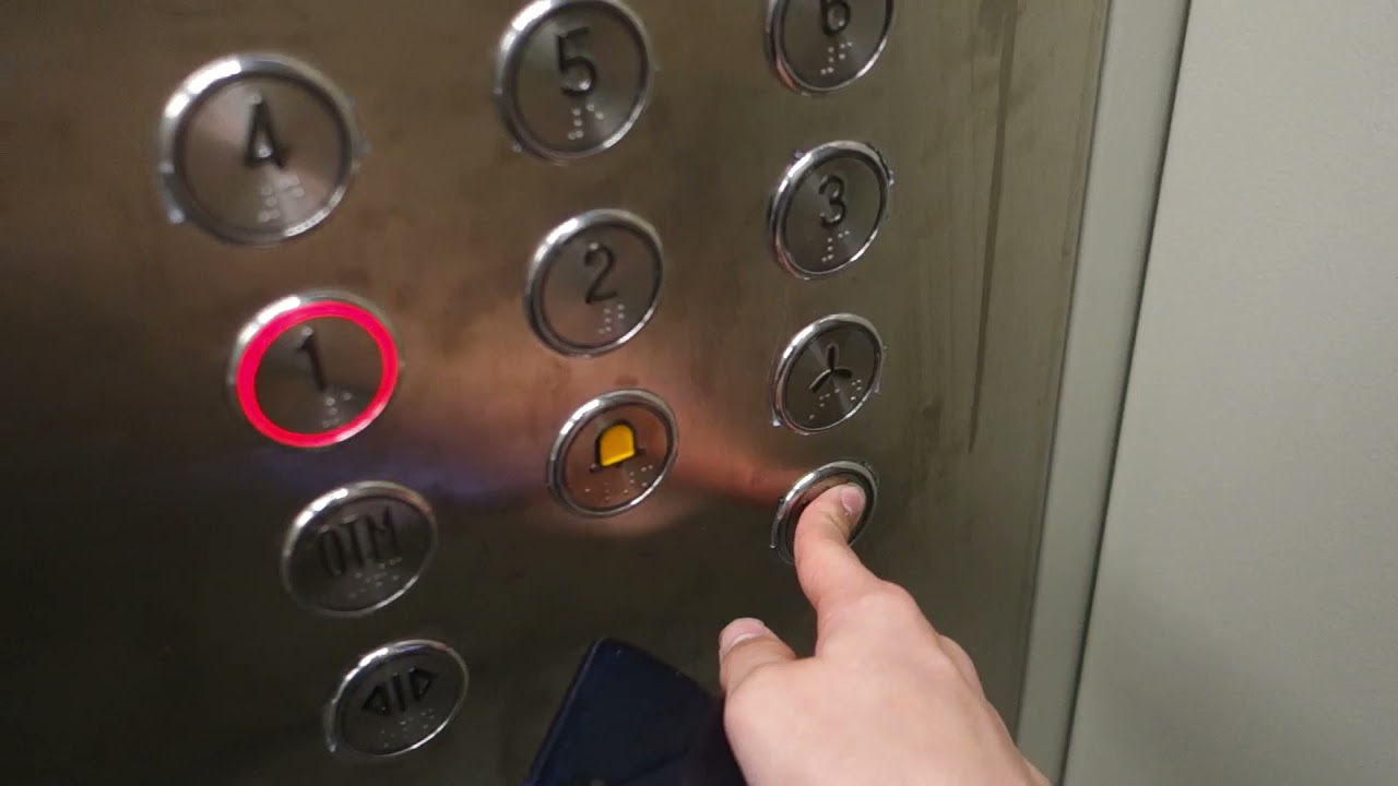 Лифты КМЗ 1978 г., ЩЛЗ 2019 и 2021 г. @ Ул. Академика Миллионщикова, 18 (все подъезды)