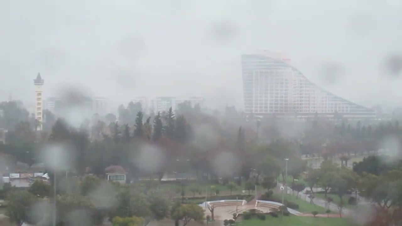 ADANA *** BİR KIŞ GÜNÜ -- SAĞANAK YAĞMURLU *** 30--Ocak--2026--Cuma