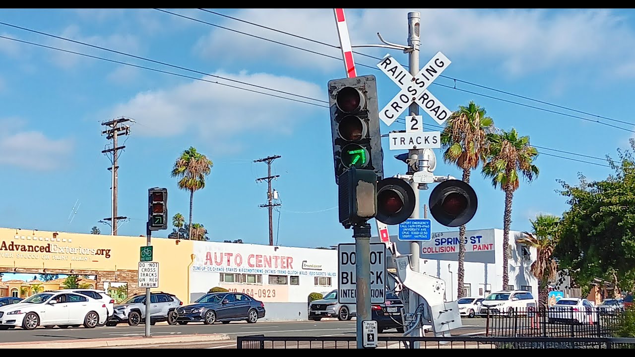 Diagonal Arrow Traffic Lights & #railroadcrossing Signals In La Mesa ...