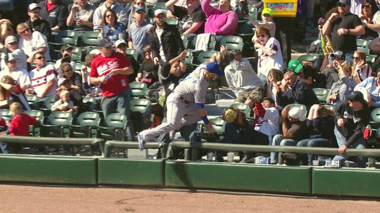 Video: Royals' Alex Gordon dives into stands for incredible catch - Sports  Illustrated
