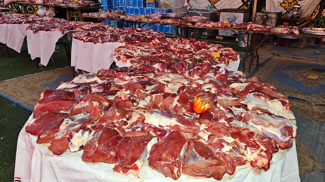 أكبر مائدة افطار على مستوي الجمهورية  6 الف صايم يفطرون عازمين البلد كلها الحاج محمود ابو حطب