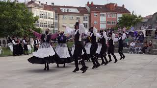 Galician folk dance: Festa en Castro de Lea