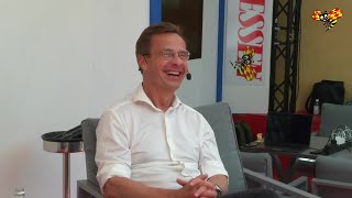 Snabba frågor med statsminister Ulf Kristersson (M)