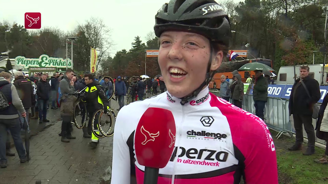 Manon Bakker vierde op NK Veldrijden 