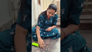 వెల్లుల్లి తొక్కలు తీస్తూ టైమ్ వేస్ట్ అవుతుందా? 😭#garlicpeeler #kitchengadgets #kitchenhack