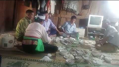 vừa hút thuốc vừa hát mường