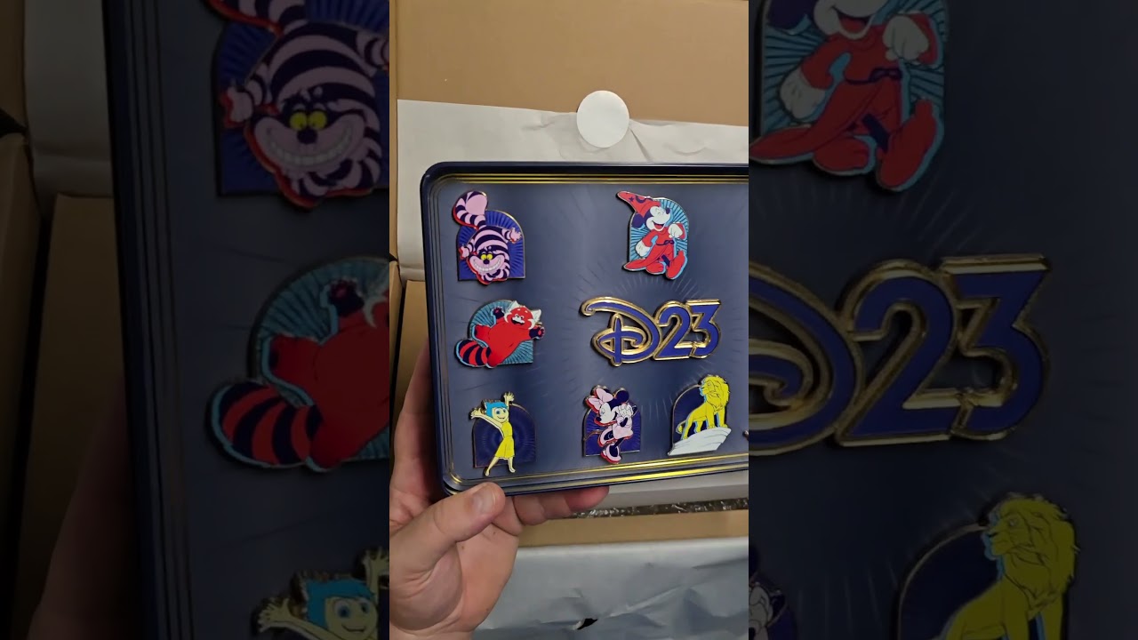 D23 Gold Membership Pin Unboxing 