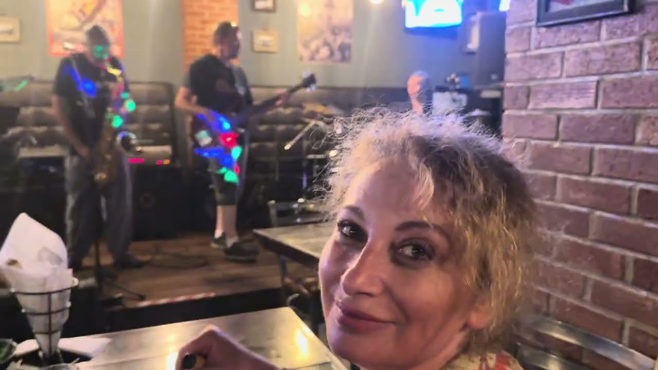 Бинап-Какая разница (Red Doors Bar&Grill)