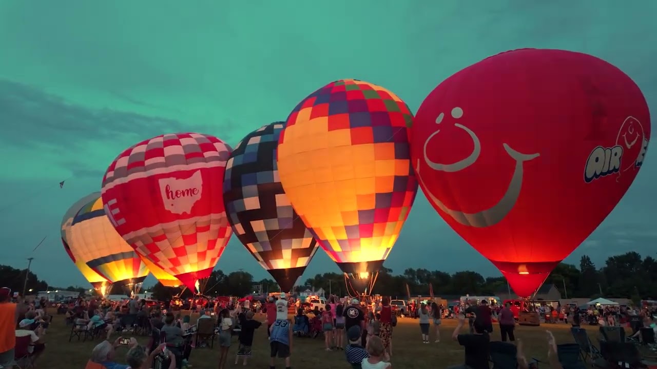 WC Balloon Glow 2025