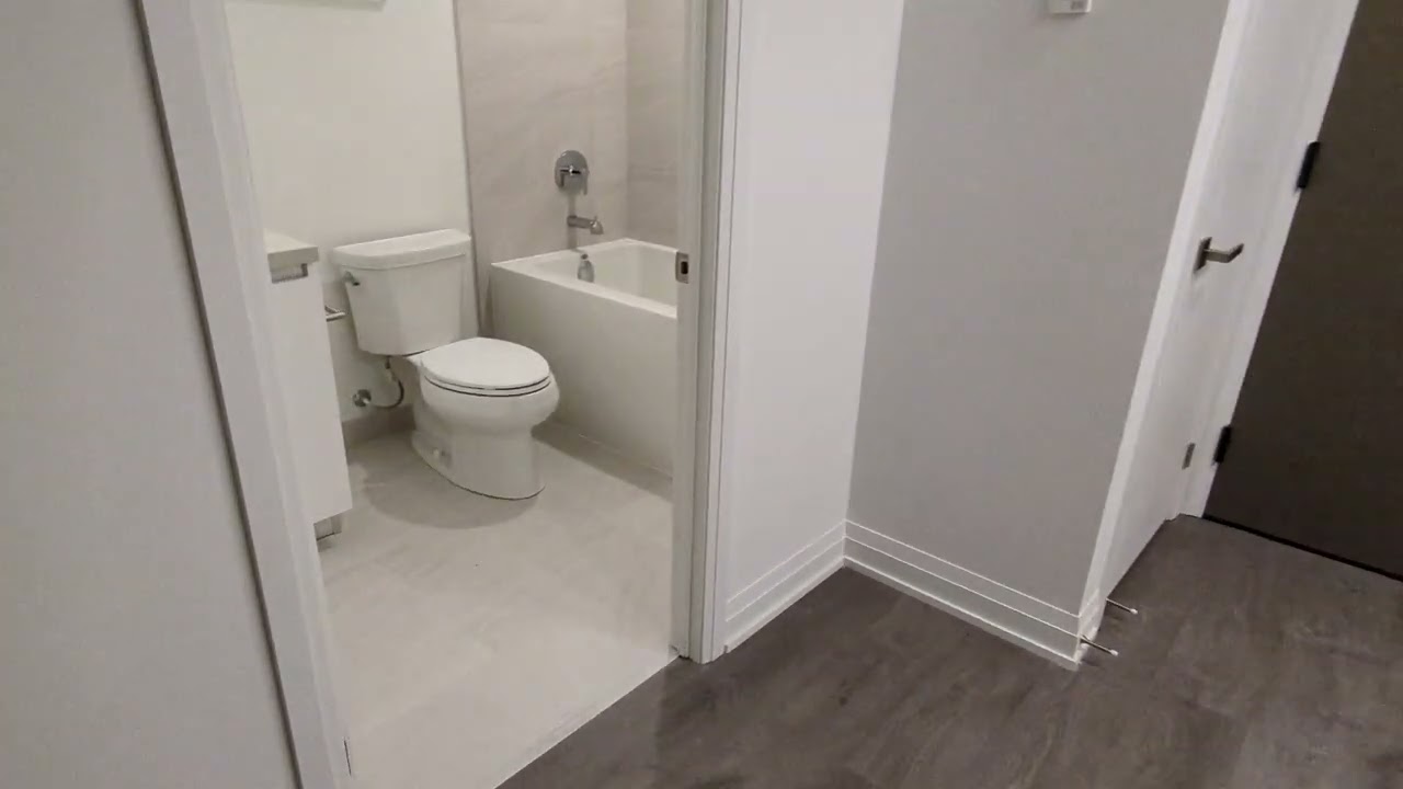 X09 - 4015 THE EXCHANGE MISSISSAUGA ON L5B 0N9 | Exchange Signature Residences | Condo Walkthrough