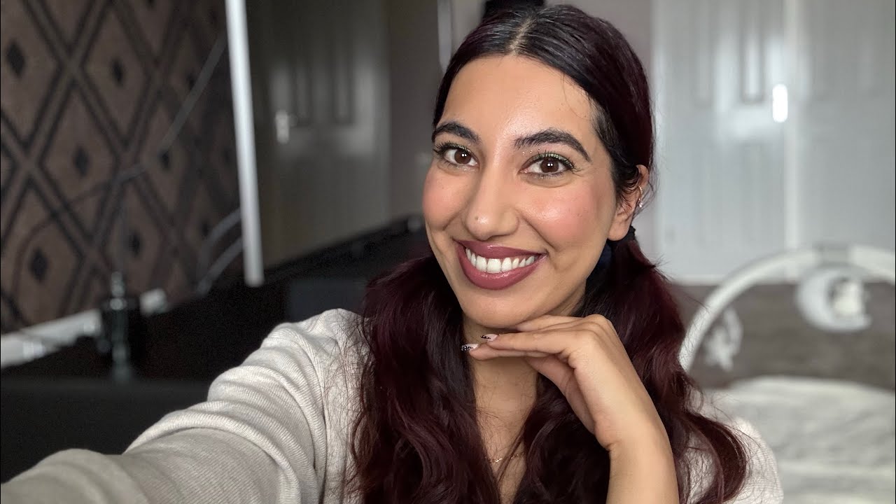 ASMR Soft Whisper Rambles w/ Nail Tapping & Book tapping | Gum Chewing 