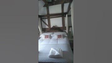 Four poster bed,300 year haunted  cottage