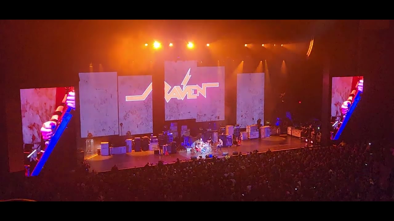 Raven - Chainsaw (Live) Hollywood, FL 11-6-2022