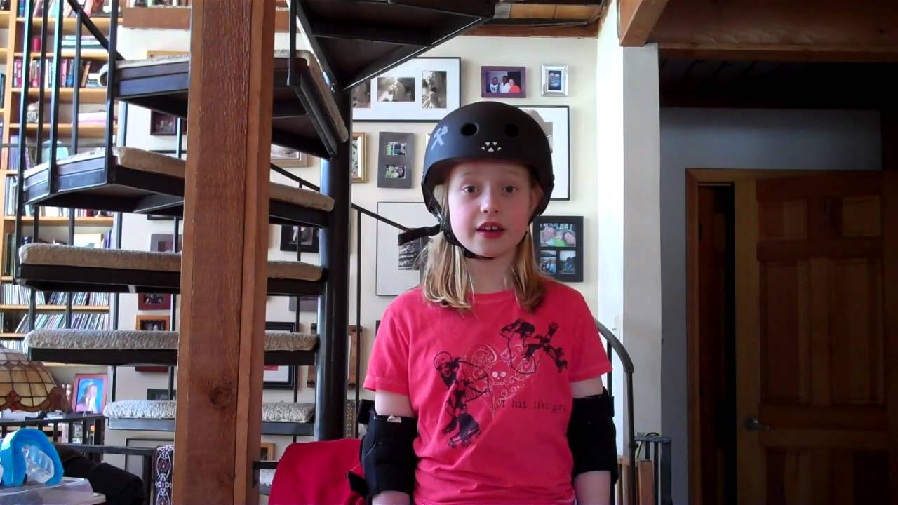 Four on the Floor A kid's guide to Roller Derby 101 PilotSafety