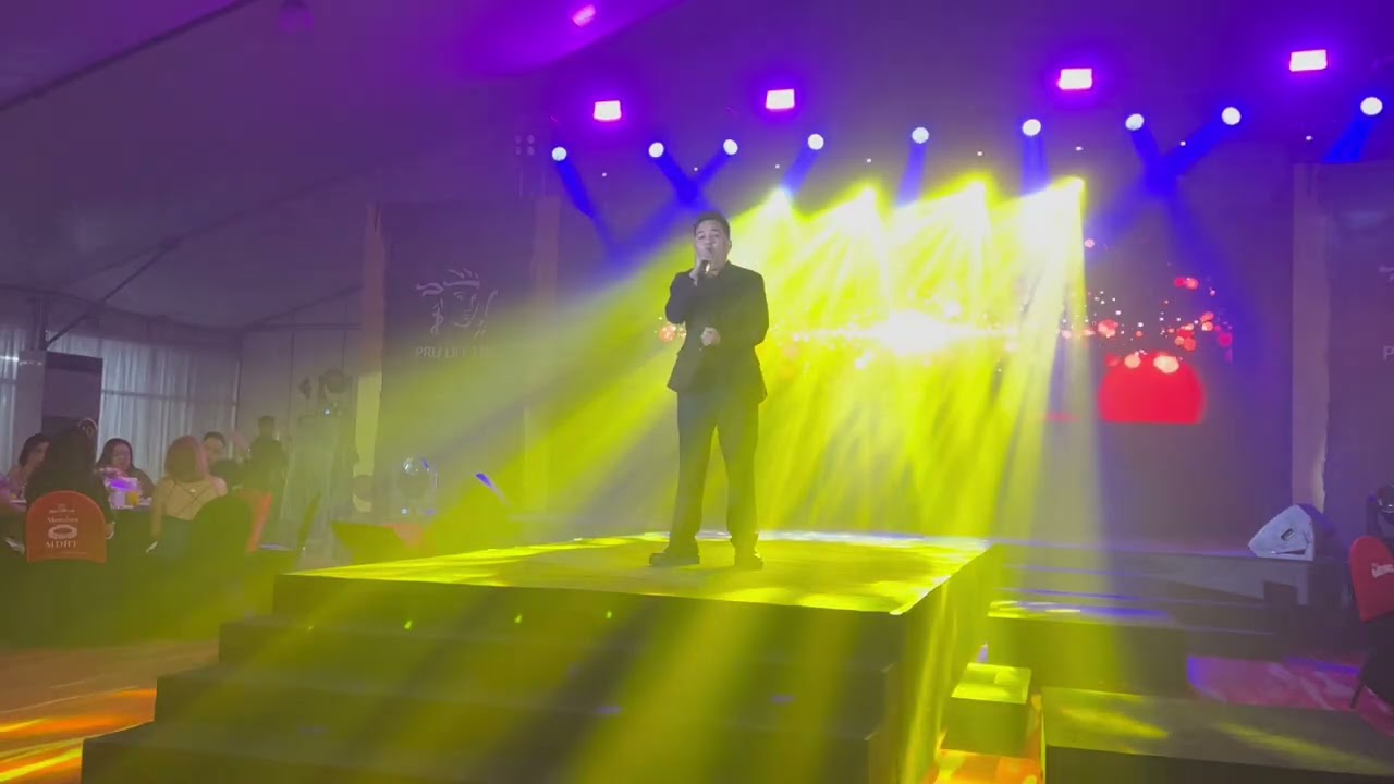 Live Performance: A Million Dreams