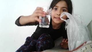 Sukeyna Poşetten Ve Suyla Slaym Yapıyor