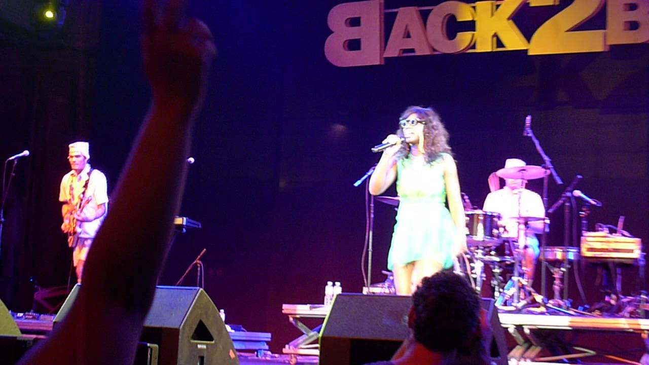 Santigold Lights Out live Back 2 Black Festival , Rio de Janeiro