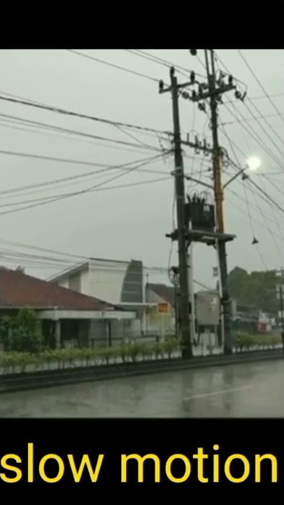 DETIK DETIK TIANG LISTRIK TERSAMBAR PETIR #shorts