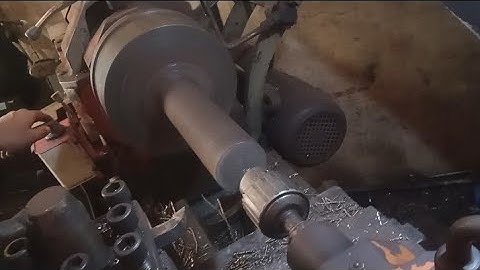 Lathe machine centre drilling operation #lathemachine #metallathe #machine #machineshop