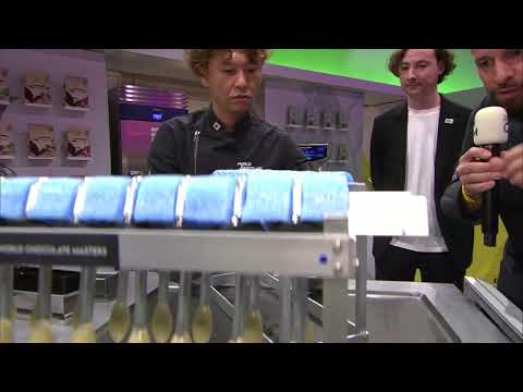 DAY 2 – Japan presents spectacular new bonbon-making technique