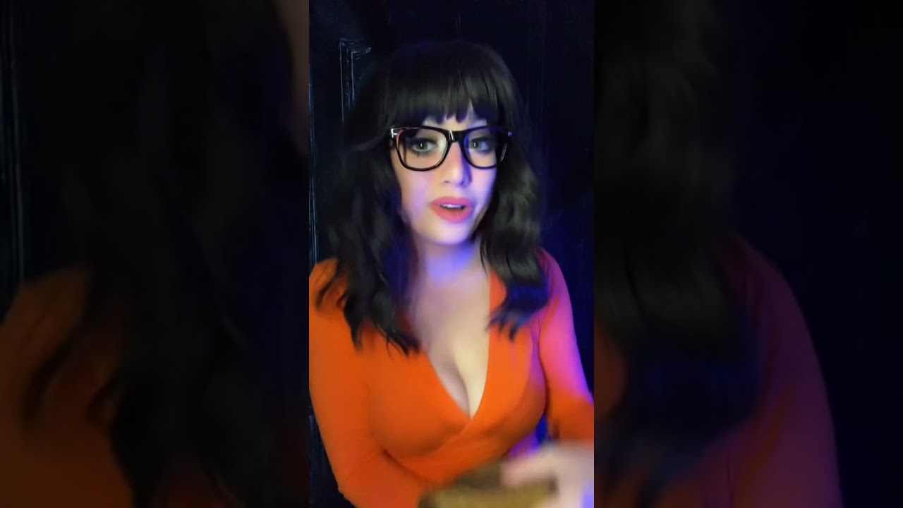 Ahh!! Who else missed Sapphic Velma! 🙋 | #velma #velmacosplay #scoobydoo #wb #girl #sexy #4k#cosplay