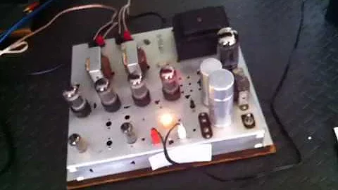 MAGNAVOX AMP 143 TUBE STEREO AMPLIFIER