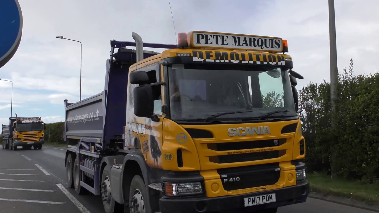 CUADRILLA Tactic - FRACKING TRUCKS CONVOY @ PNR During School Run