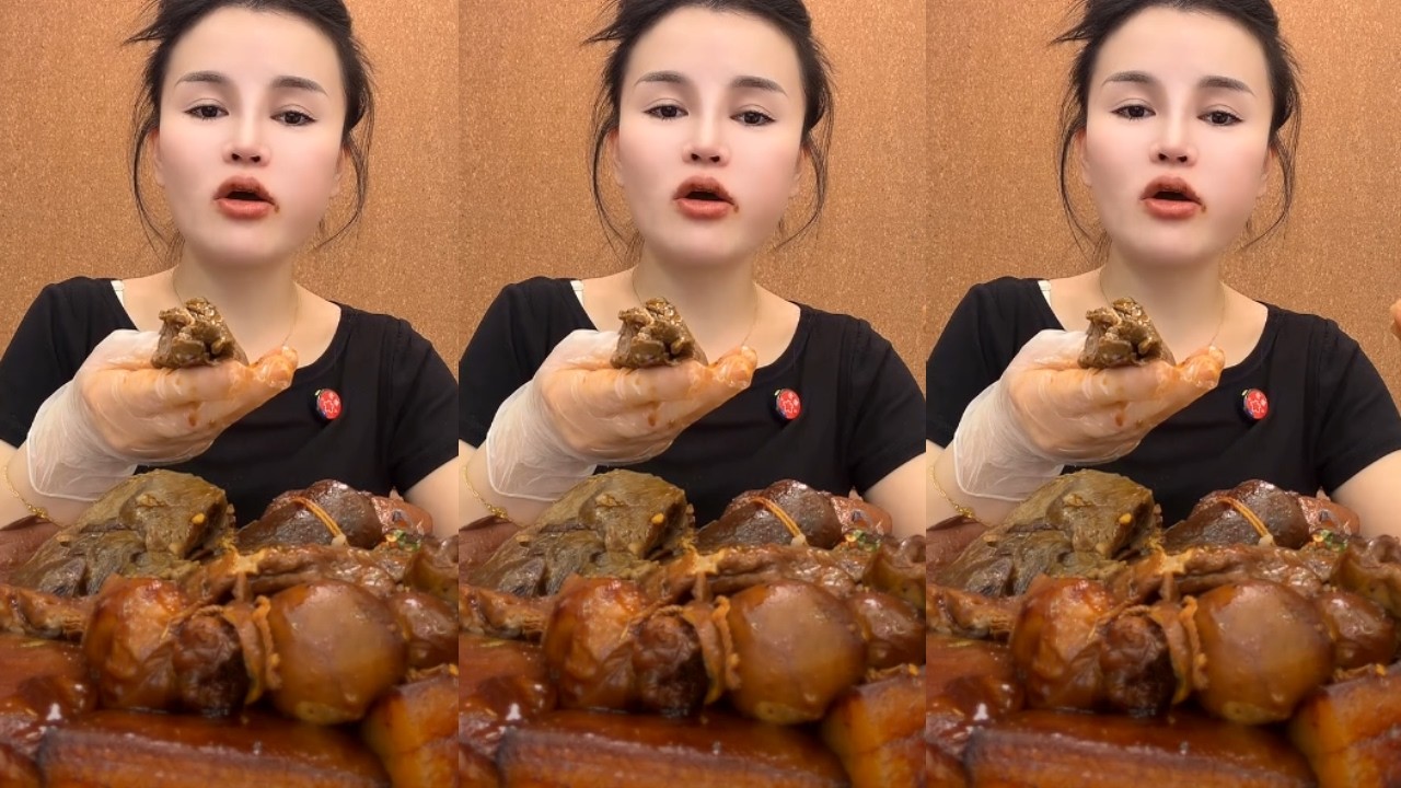 LIVE Spicy Braised Pork Mukbang | Big Meat Bites & Real Eating Sounds | Zhou Mukbang