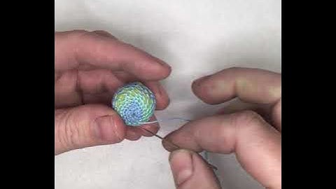 Dorset Knob Tutorial part 3: stitching the outside of the button