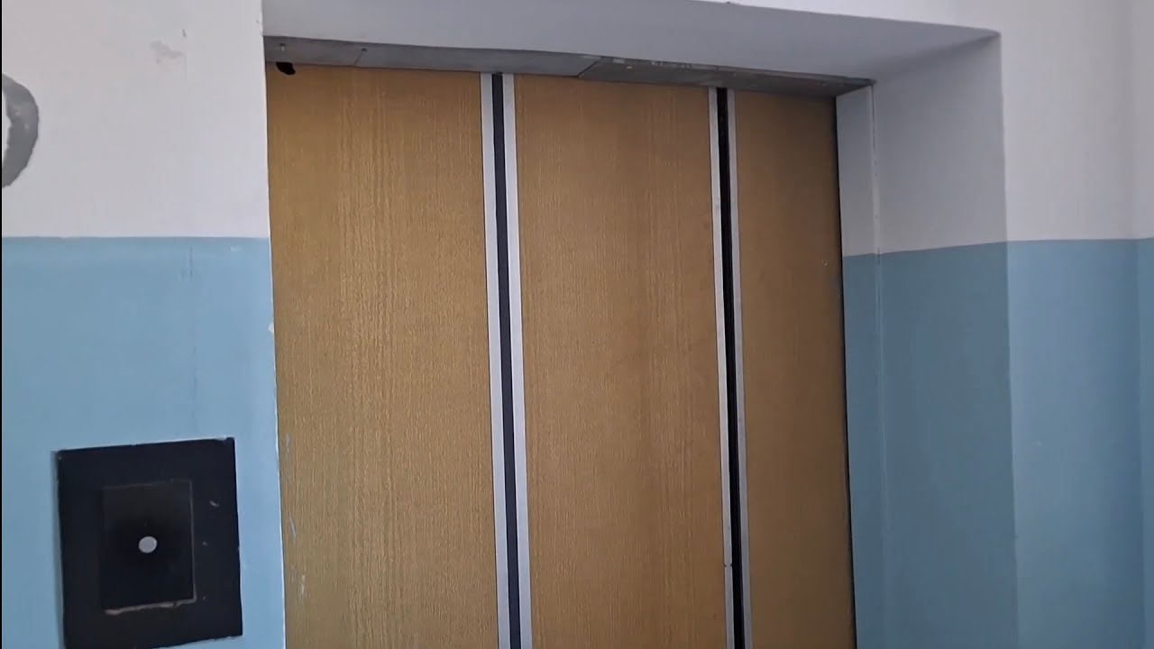 Лифт (КМЗ 1993 г.) Московский тракт 143к6, г. Тюмень