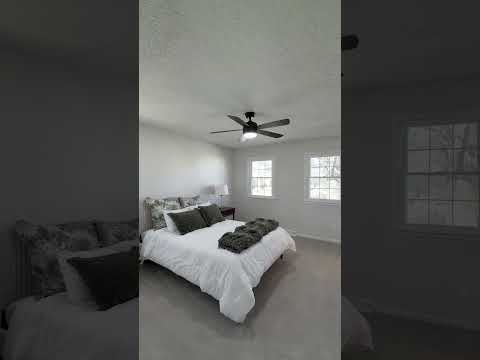 1001 E Piatt Ln, Olathe, KS home video tour