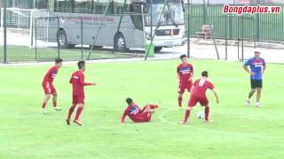 VŨ VĂN THANH BỊ ĐỒNG ĐỘI HÀNH HẠ TRONG BUỔI TẬP 5/7