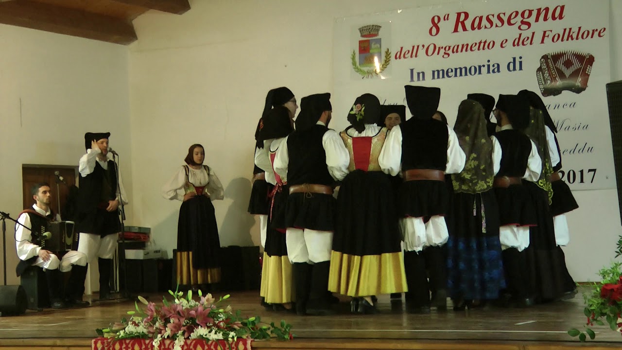 Gruppo Folk San Paolo di Monti   ==Su Passu girau a Ballittu==