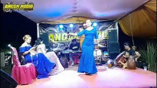 Papatong Koneng@ Bajidor/Ibu2 nyawer seru