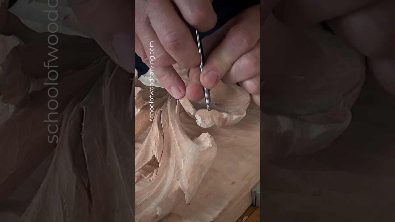 CARVING MODERN ACANTHUS 