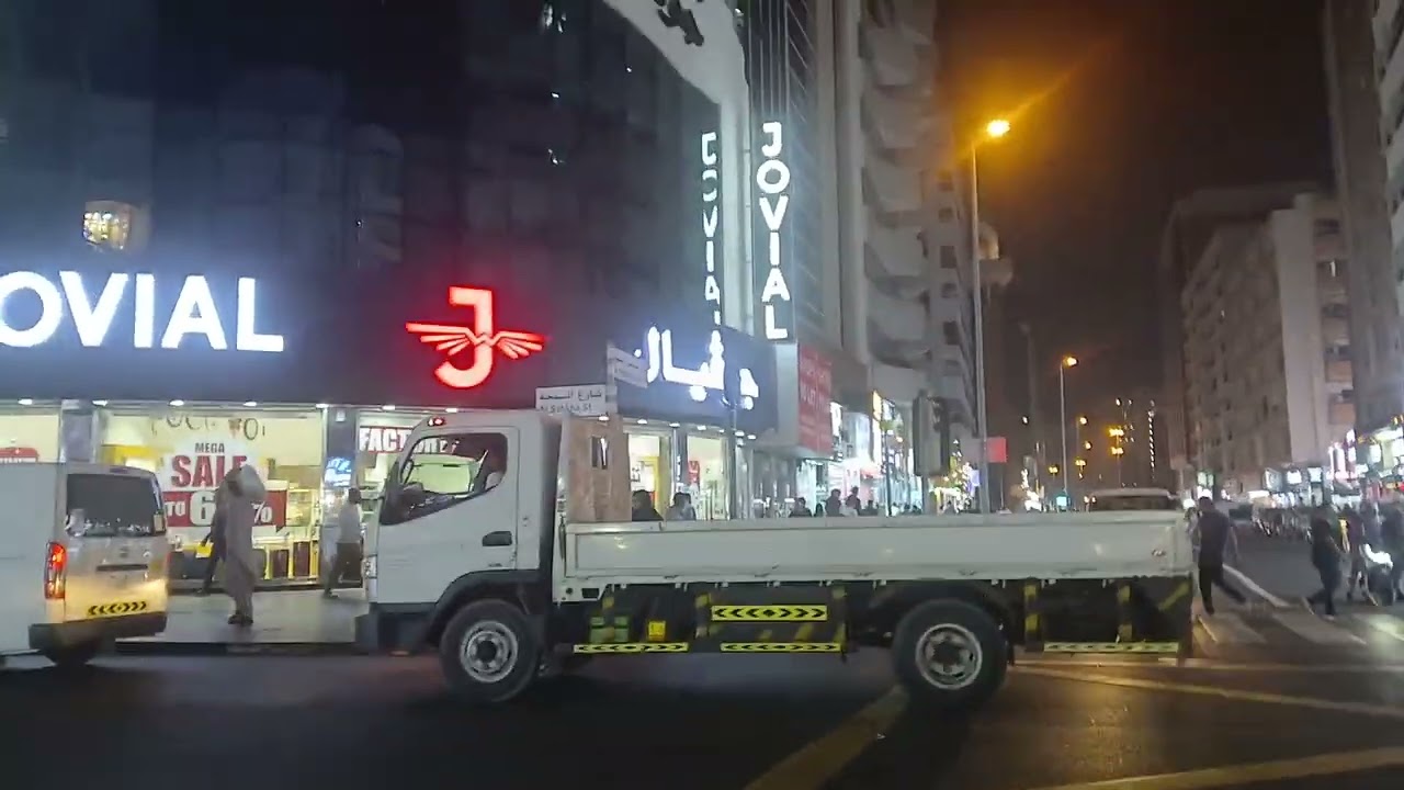 BUSY NIGHTLIFE IN AL SABKA ,DEIRA,DUBAI