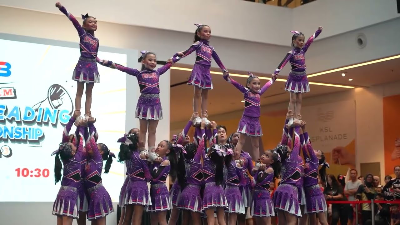 C3 2023 #40 Little Lynx